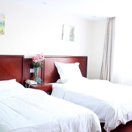 Greentree Inn Shandong Qingdao Wuyishan Road Jiashike Shopping Center Business Hotel Екстериор снимка
