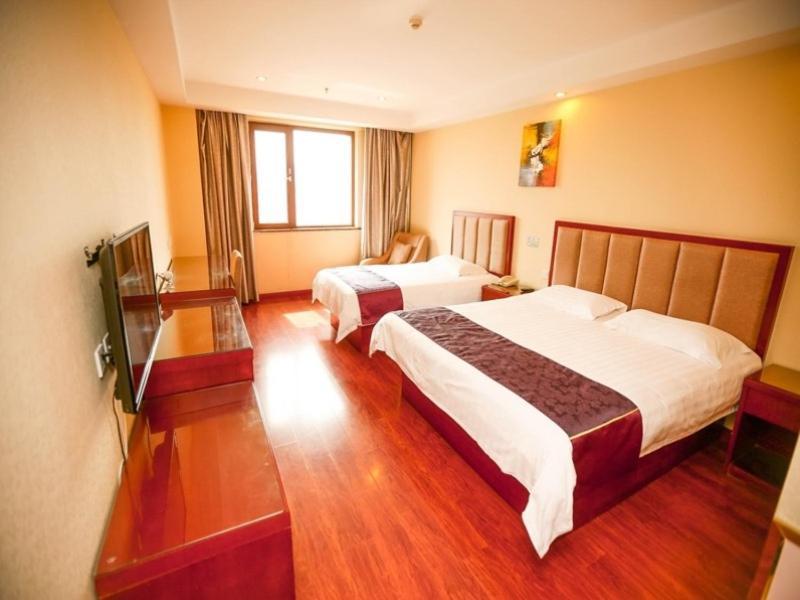 Greentree Inn Shandong Qingdao Wuyishan Road Jiashike Shopping Center Business Hotel Екстериор снимка