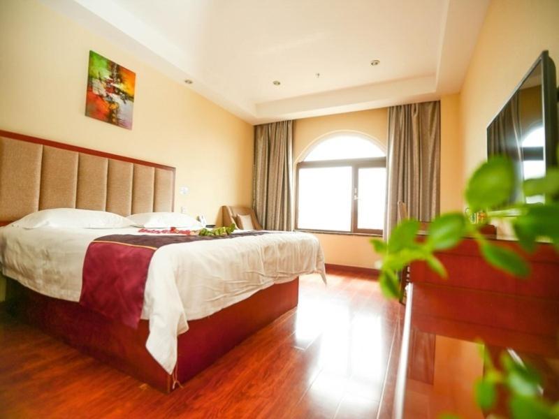 Greentree Inn Shandong Qingdao Wuyishan Road Jiashike Shopping Center Business Hotel Екстериор снимка