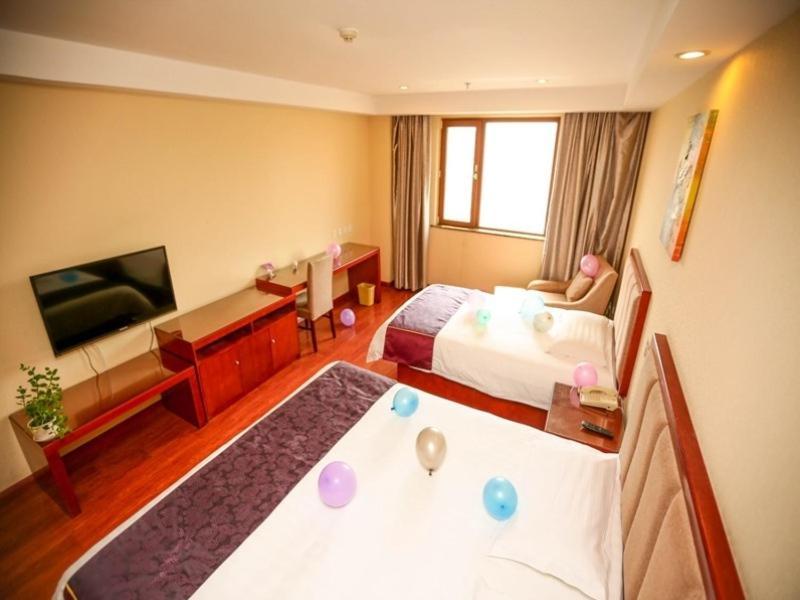 Greentree Inn Shandong Qingdao Wuyishan Road Jiashike Shopping Center Business Hotel Екстериор снимка