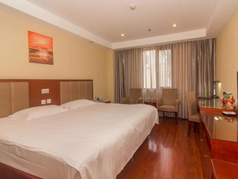 Greentree Inn Shandong Qingdao Wuyishan Road Jiashike Shopping Center Business Hotel Екстериор снимка