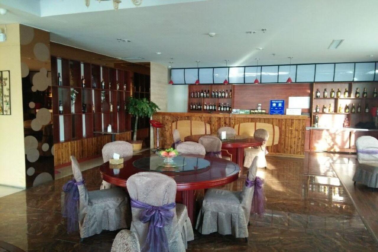 Greentree Inn Shandong Qingdao Wuyishan Road Jiashike Shopping Center Business Hotel Екстериор снимка