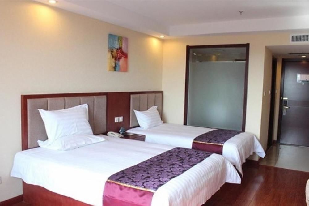 Greentree Inn Shandong Qingdao Wuyishan Road Jiashike Shopping Center Business Hotel Екстериор снимка