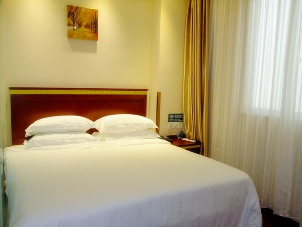 Greentree Inn Shandong Qingdao Wuyishan Road Jiashike Shopping Center Business Hotel Екстериор снимка