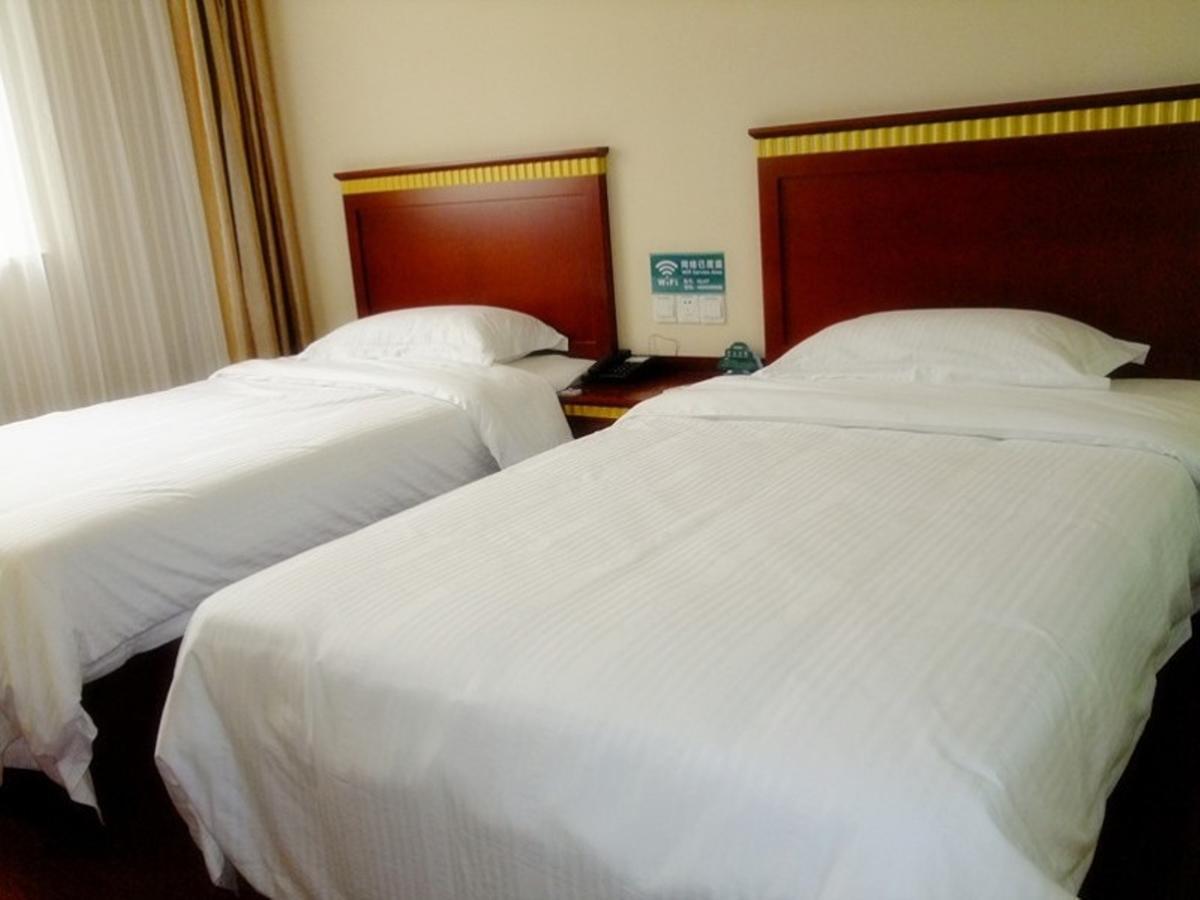 Greentree Inn Shandong Qingdao Wuyishan Road Jiashike Shopping Center Business Hotel Екстериор снимка